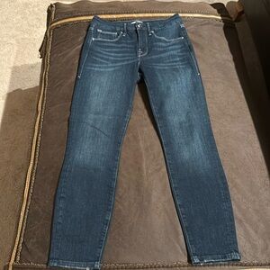 Good American high waisted stretchy skinny jeans